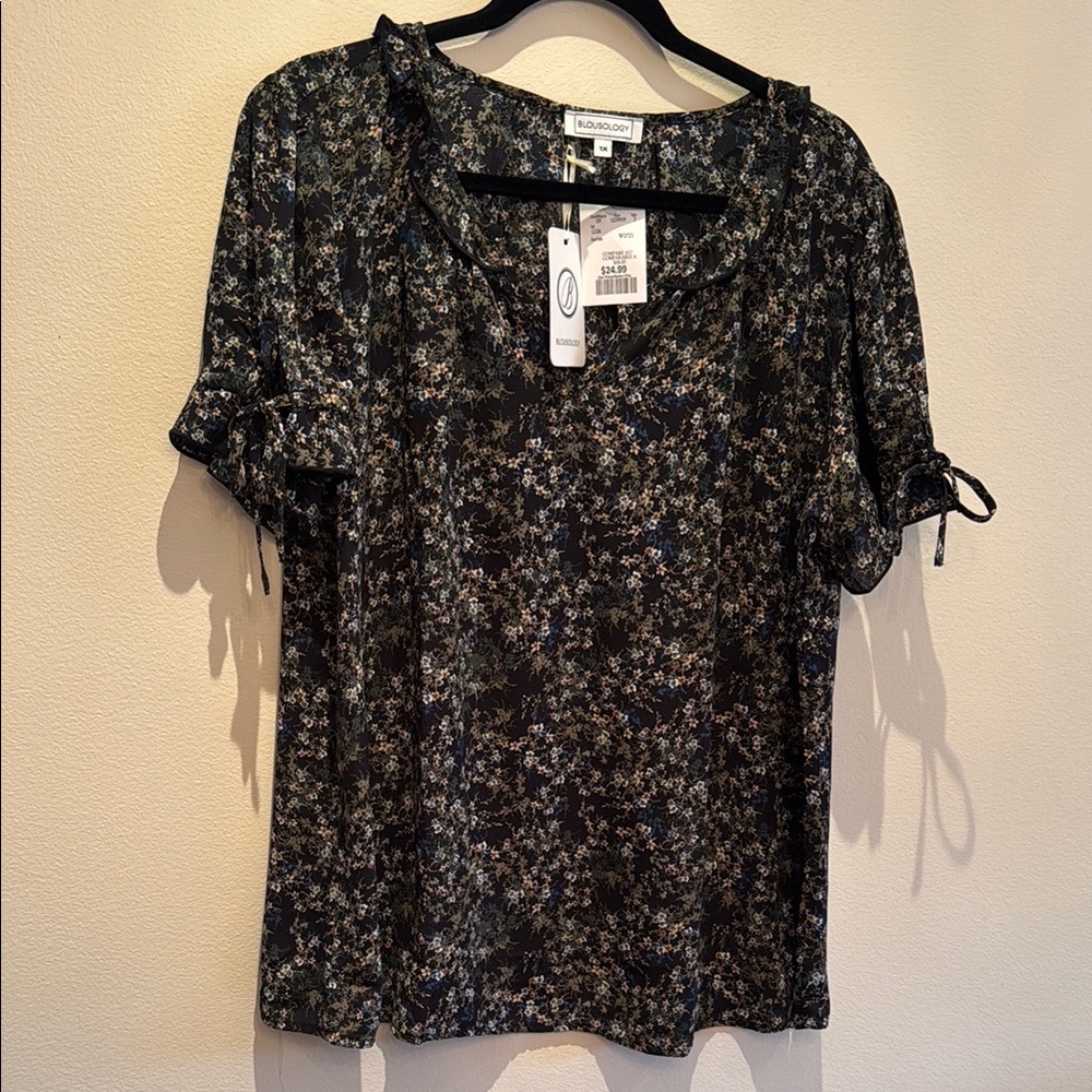 NWT - Dark Green Floral Short Sleeve Blouse - Blousology - 1X